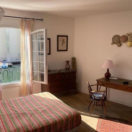 Charming Apartment Overlooking The Lake City Grimaud Buitenkant foto
