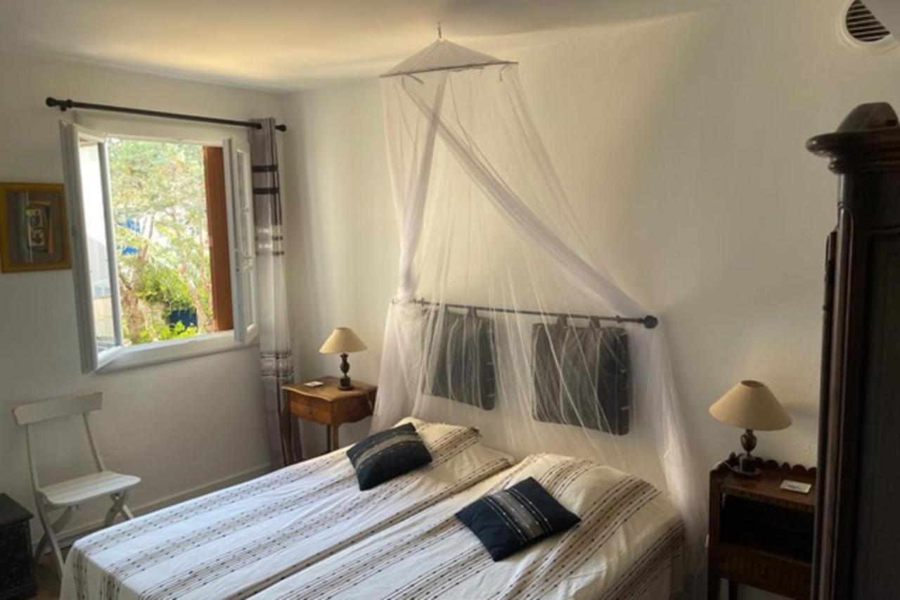 Charming Apartment Overlooking The Lake City Grimaud Buitenkant foto